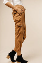 Load image into Gallery viewer, Downtown Cargo Joggers in Camel
