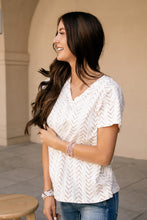 Load image into Gallery viewer, V Print Graphic Tee in Camel
