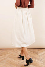 Load image into Gallery viewer, Etta Linen Midi Skirt in Cream

